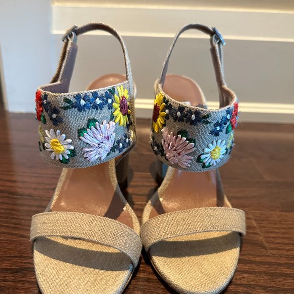 Tabitha Simmons beige neutral canvas heels - Picture 4 of 6